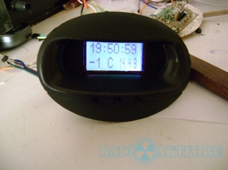 Часы, вольтметр и термометр для автомобиля на AtMega8 и LCD Nokia 1202(1208)
